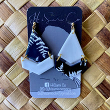 Load image into Gallery viewer, Earrings by HiSami Co.
